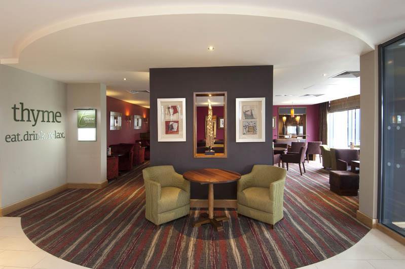 Premier Inn London Heathrow Terminal 5 West Drayton  ภายนอก รูปภาพ