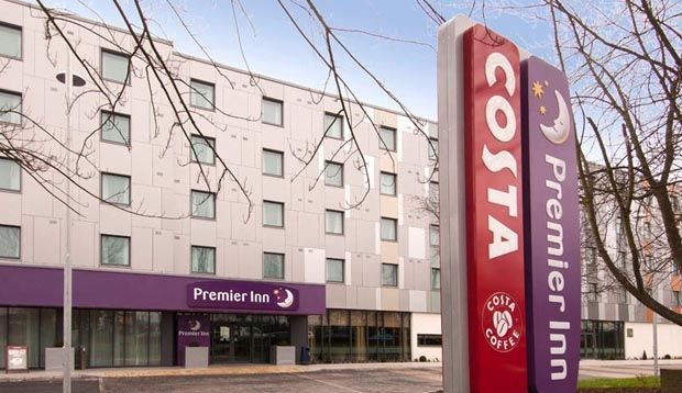 Premier Inn London Heathrow Terminal 5 West Drayton  ภายนอก รูปภาพ